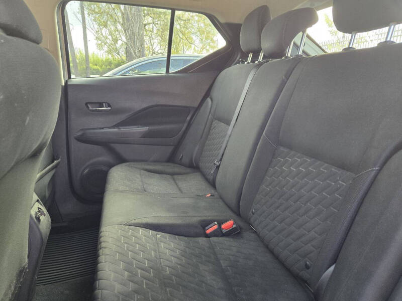 2023 Nissan Kicks SV