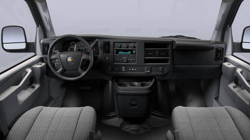 2025 Chevrolet Express 3500