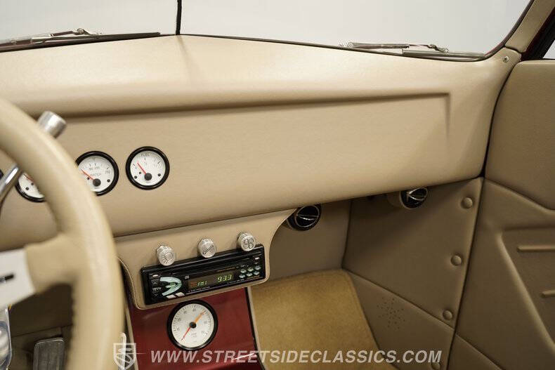 1937 Ford Cabriolet