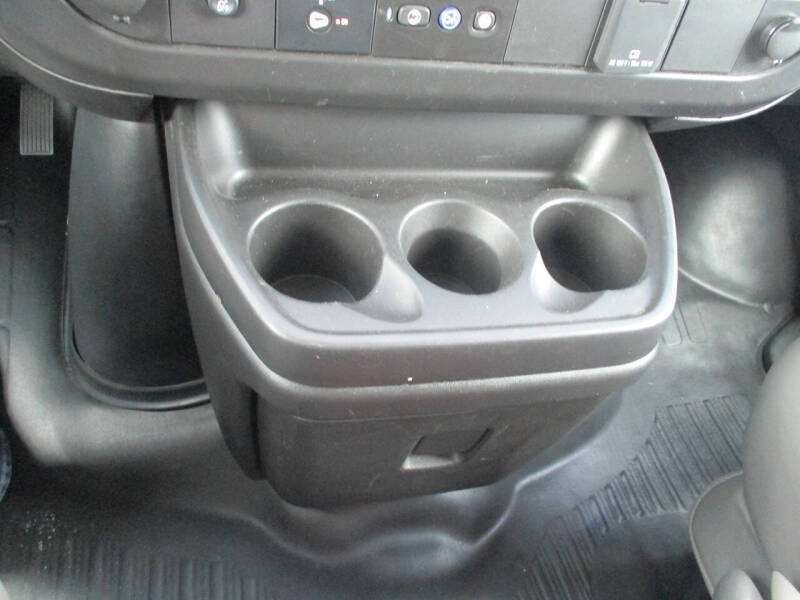 2024 GMC Savana 2500