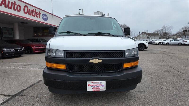 2022 Chevrolet Express 2500