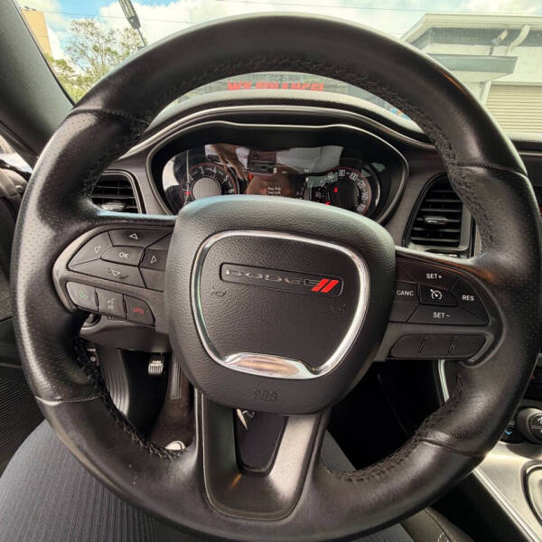 2017 Dodge Challenger SXT