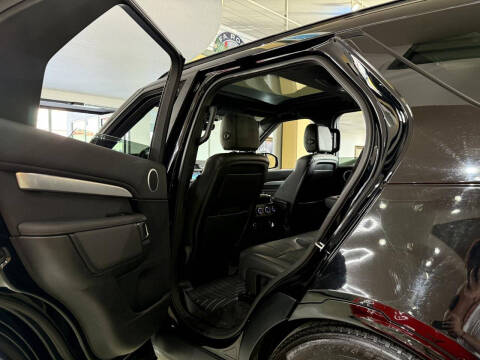 2020 Land Rover Discovery Landmark Edition