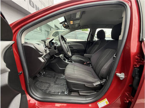 2014 Chevrolet Sonic LT Manual