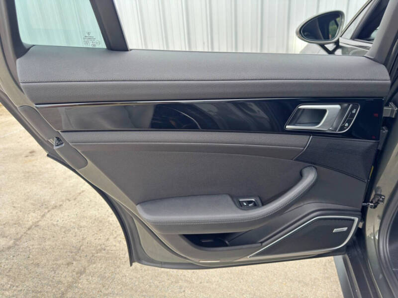 2022 Porsche Panamera