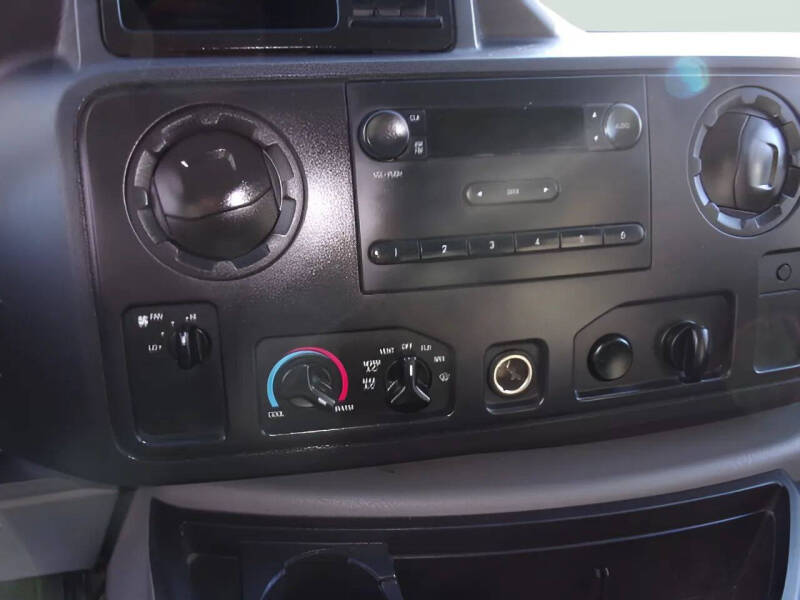 2009 Ford E-Series E-250