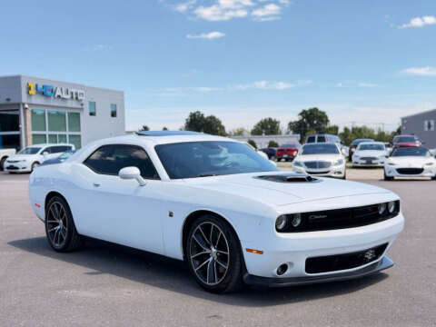 2016 Dodge Challenger 392 HEMI Scat Pack Shaker