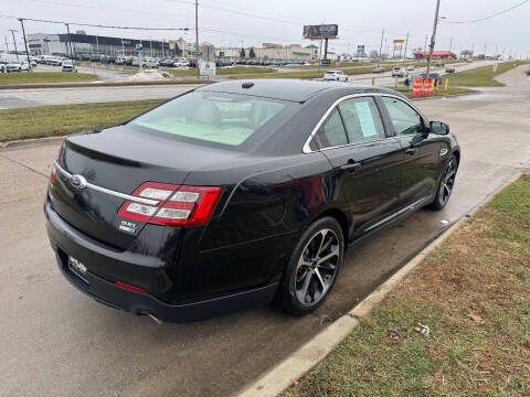 2015 Ford Taurus SEL