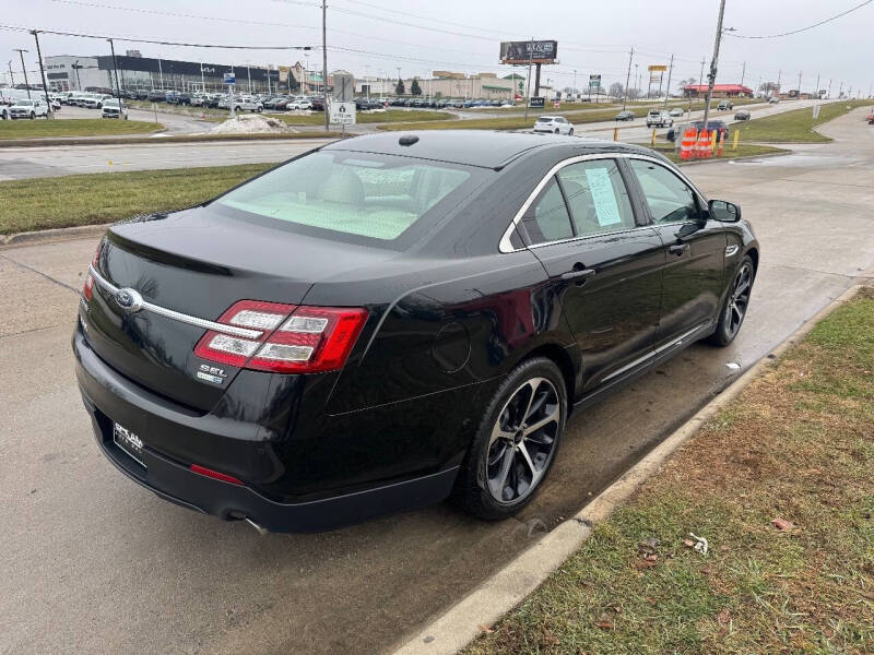 2015 Ford Taurus SEL