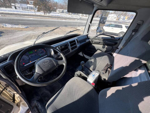 2010 Hino 268