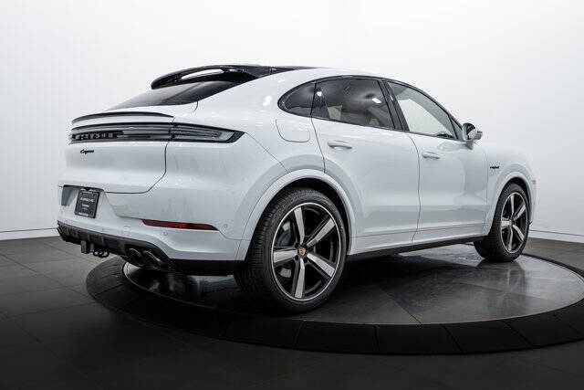 2026 Porsche Cayenne E-Hybrid Coupe