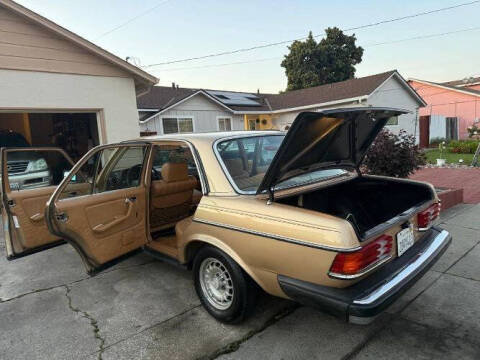 1983 Mercedes-Benz 300-Class