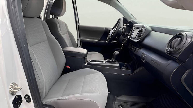 2019 Toyota Tacoma SR