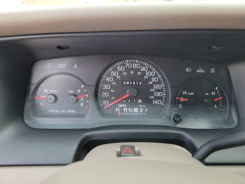 2004 Ford Crown Victoria