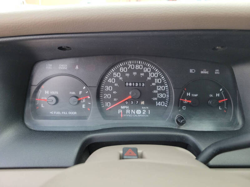 2004 Ford Crown Victoria