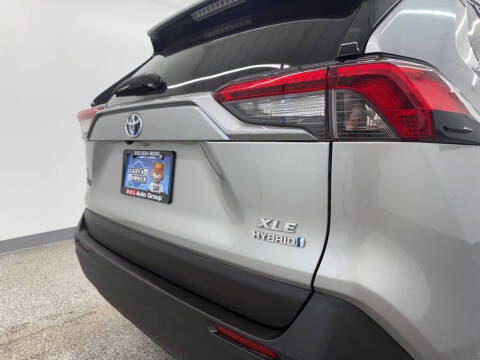 2020 Toyota RAV4 Hybrid XLE