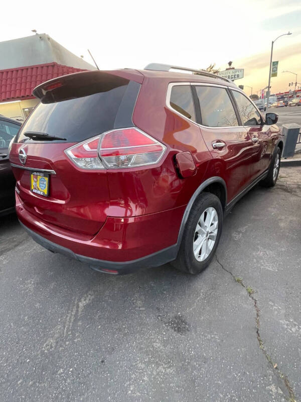 2016 Nissan Rogue SV