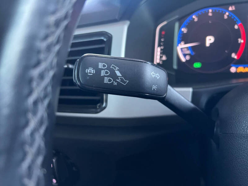 2021 Volkswagen Atlas Cross Sport V6 SEL R-Line 4Motion