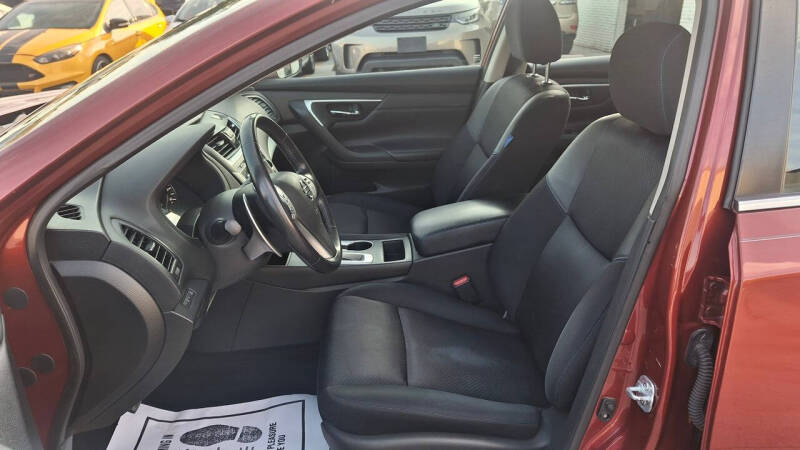 2016 Nissan Altima 2.5 SR