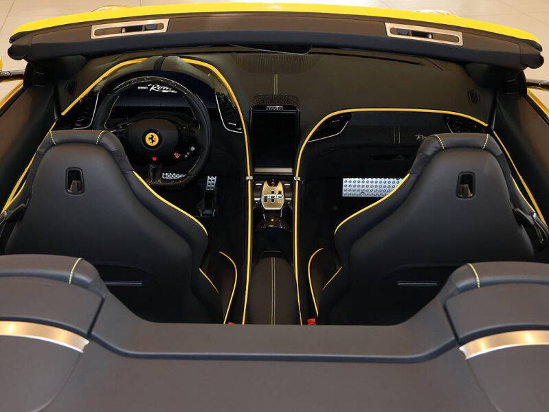 2025 Ferrari Roma Spider