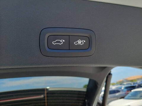 2026 Volvo XC40 B5 Core