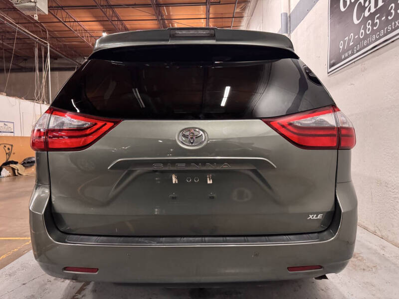 2020 Toyota Sienna XLE 8-Passenger