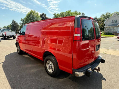 2017 GMC Savana 2500