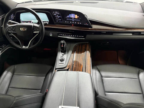 2023 Cadillac Escalade ESV Luxury