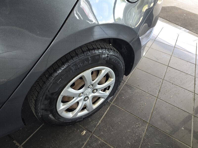 2012 Hyundai Accent GS