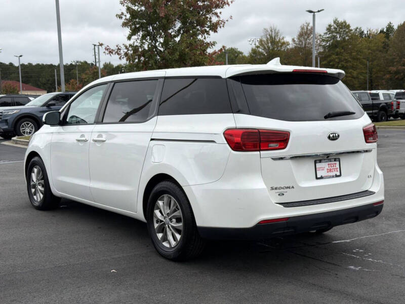 2021 Kia Sedona LX