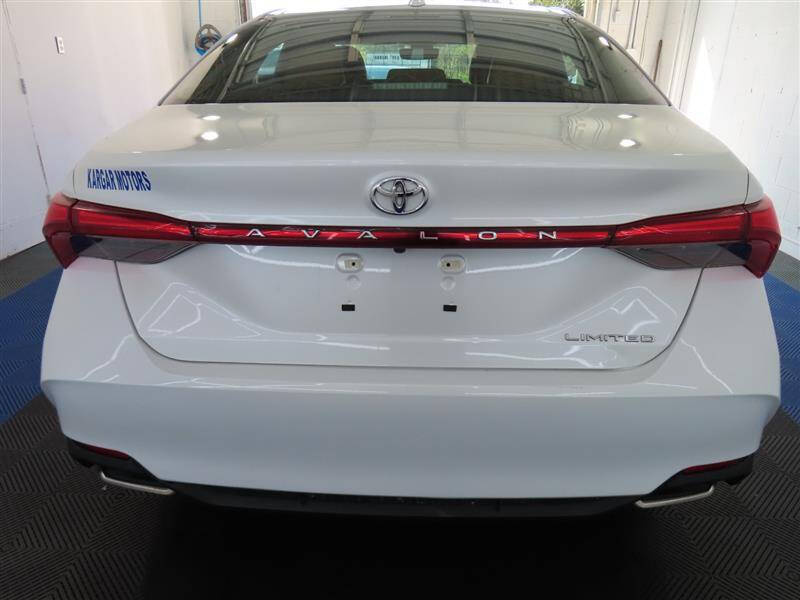 2022 Toyota Avalon Limited