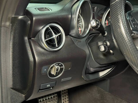 2017 Mercedes-Benz SLC SLC 300