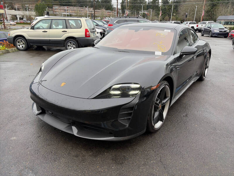 2020 Porsche Taycan Turbo S's photo