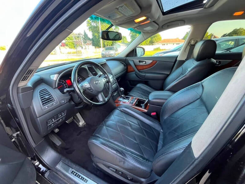 2011 Infiniti FX35