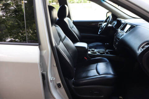 2016 Nissan Pathfinder Platinum
