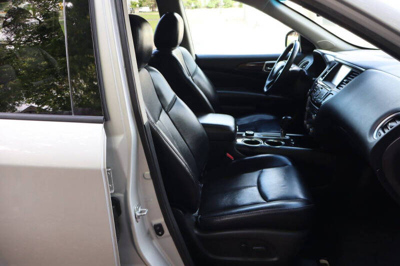 2016 Nissan Pathfinder Platinum