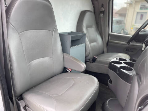 2006 Ford E-Series E-250