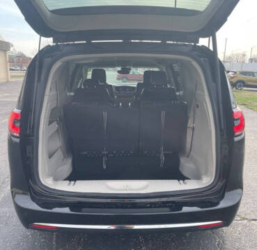 2022 Chrysler Pacifica Touring L