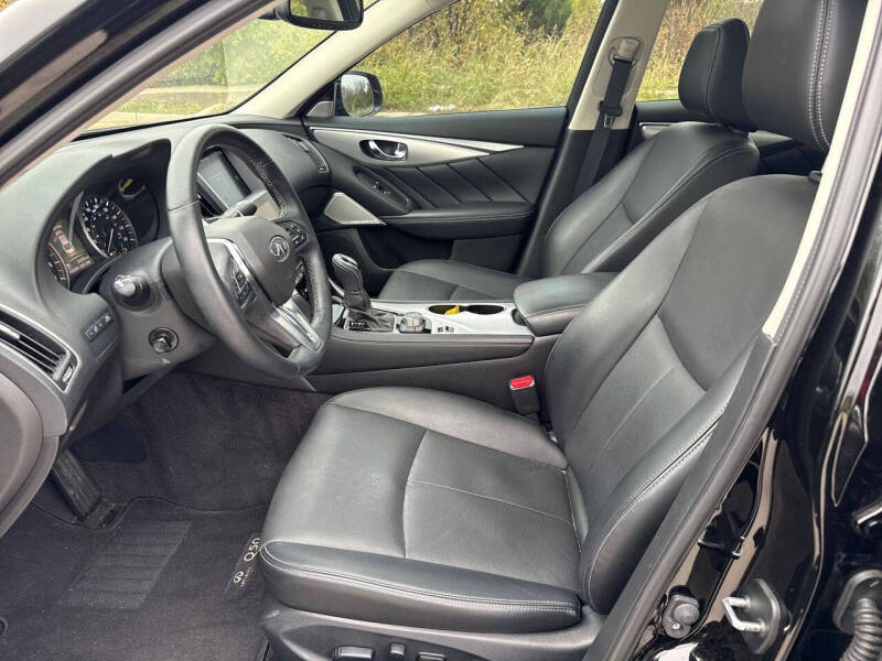 2024 Infiniti Q50 Luxe