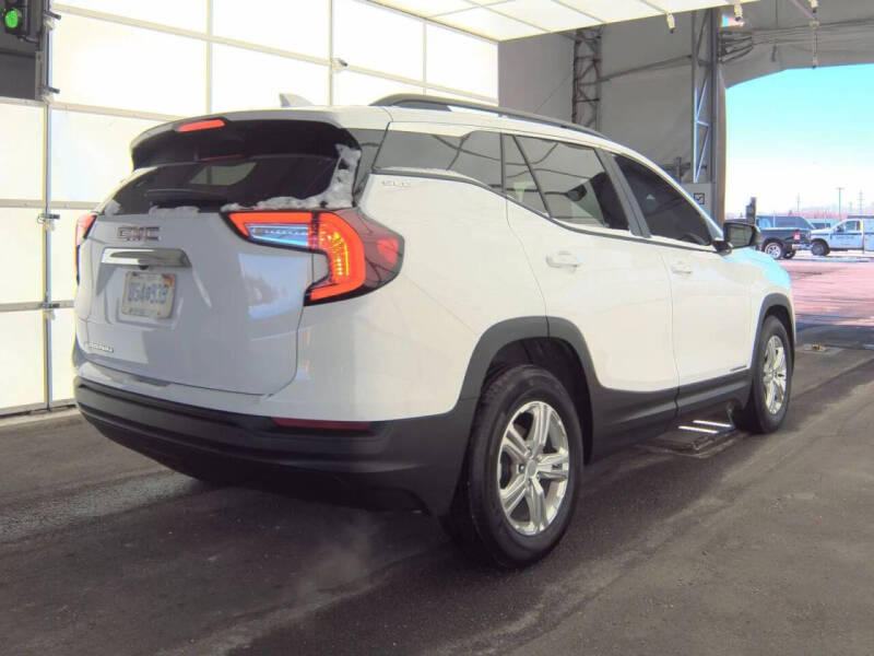 2024 GMC Terrain SLE