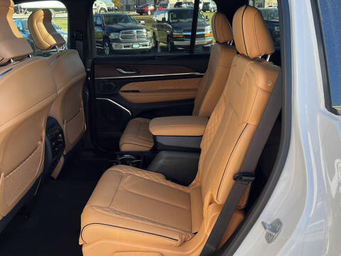 2025 Jeep Grand Cherokee L Summit