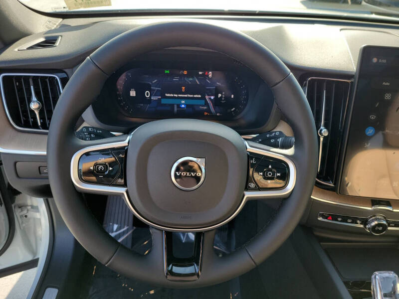 2026 Volvo XC60 B5 Core