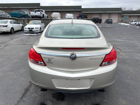 2013 Buick Regal Premium 1