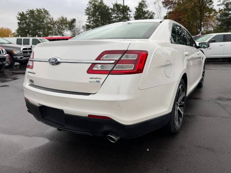 2016 Ford Taurus SEL