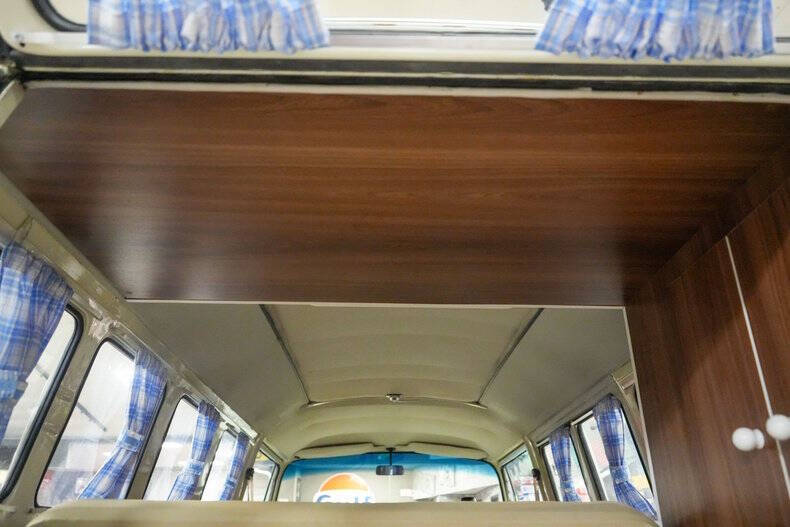 1976 Volkswagen Type 2 Westfalia Camper Bus