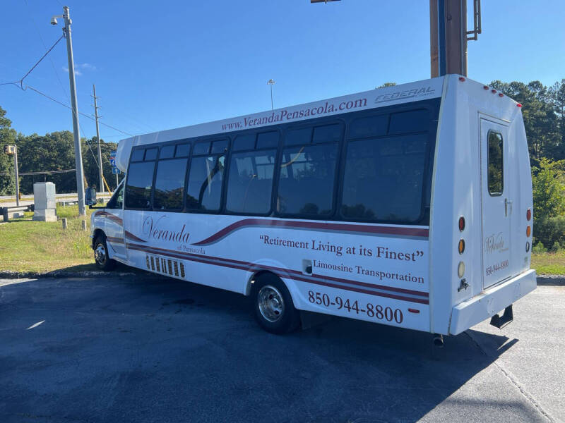 2011 Ford E-Series E-450 SD