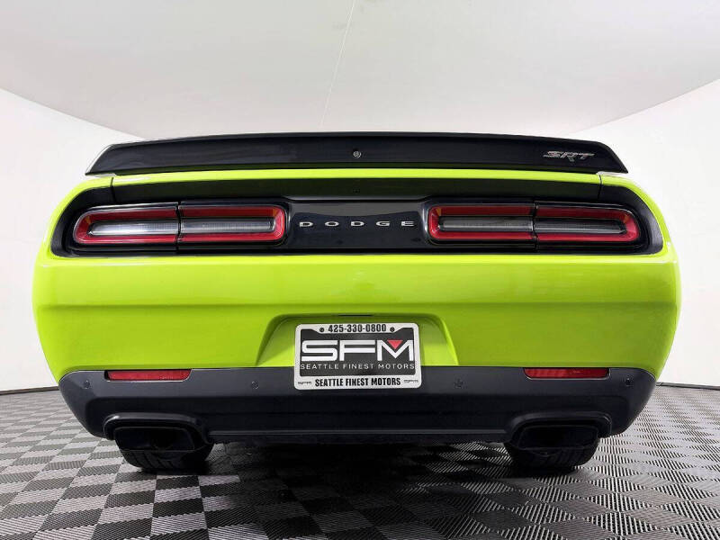 2015 Dodge Challenger SRT Hellcat