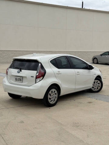 2016 Toyota Prius c One