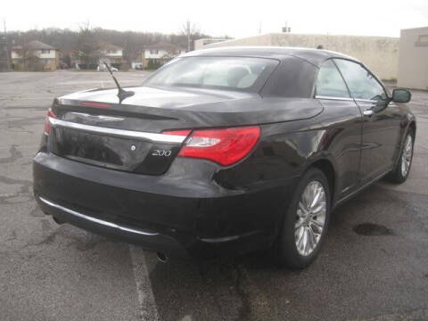 2011 Chrysler 200 Limited