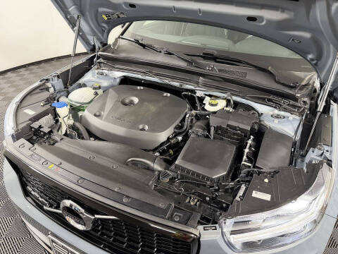 2020 Volvo XC40 T5 R-Design